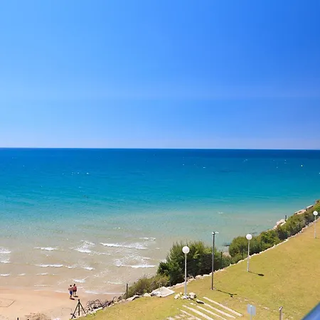 Uhc Arinsal Family Complex Apartment Salou Room photo